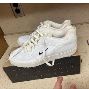 Nike White Leather Athletic Shoes